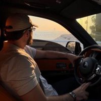 Тимур Ставит